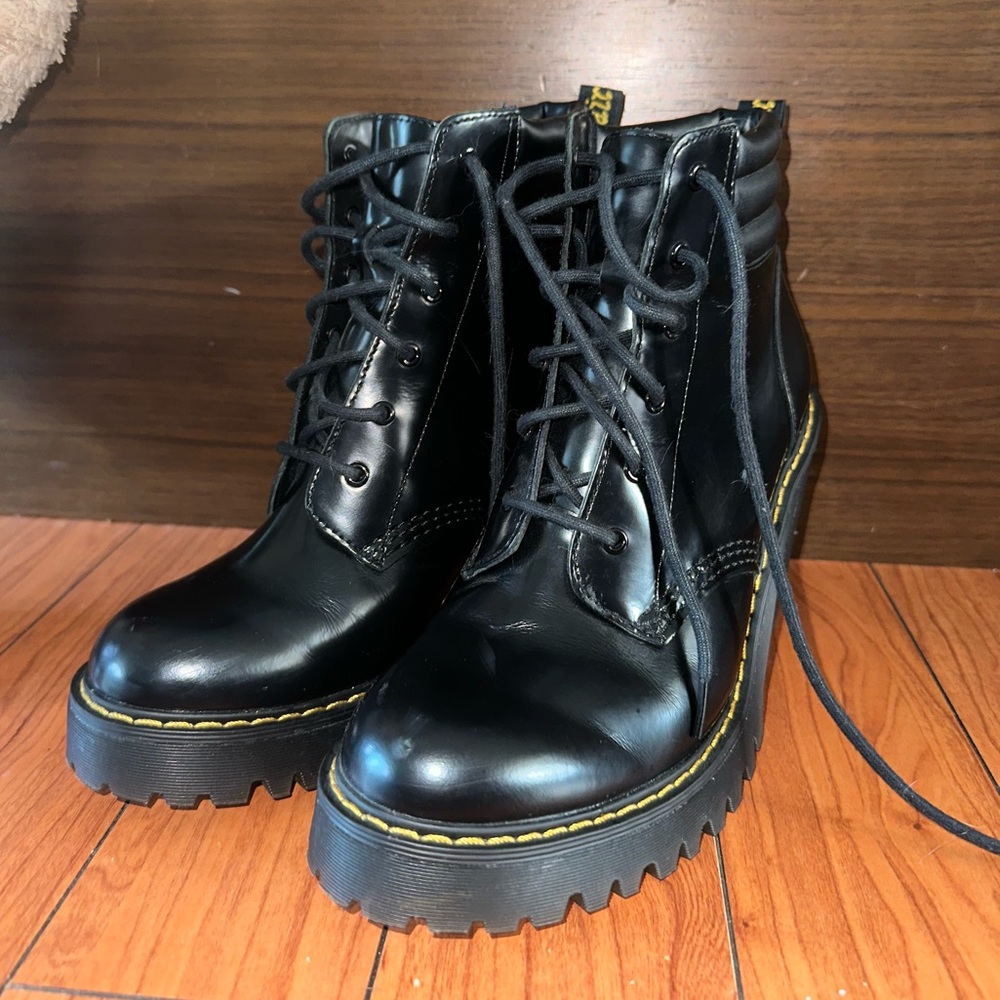 Dr.Marten Persephone Heeled Boot